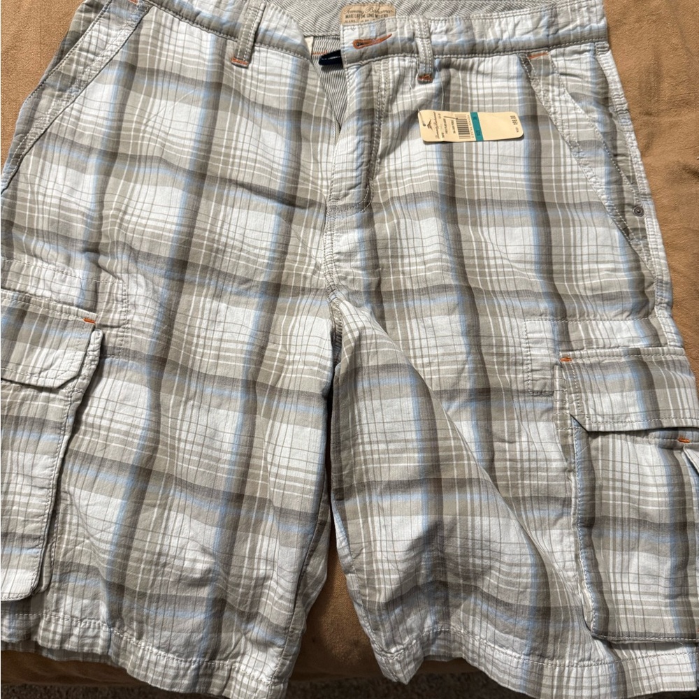 Tommy Bahama Shorts size 35